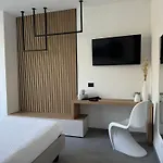 Inoltre Apartamento *