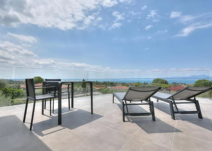 Inoltre شقة باردولينو